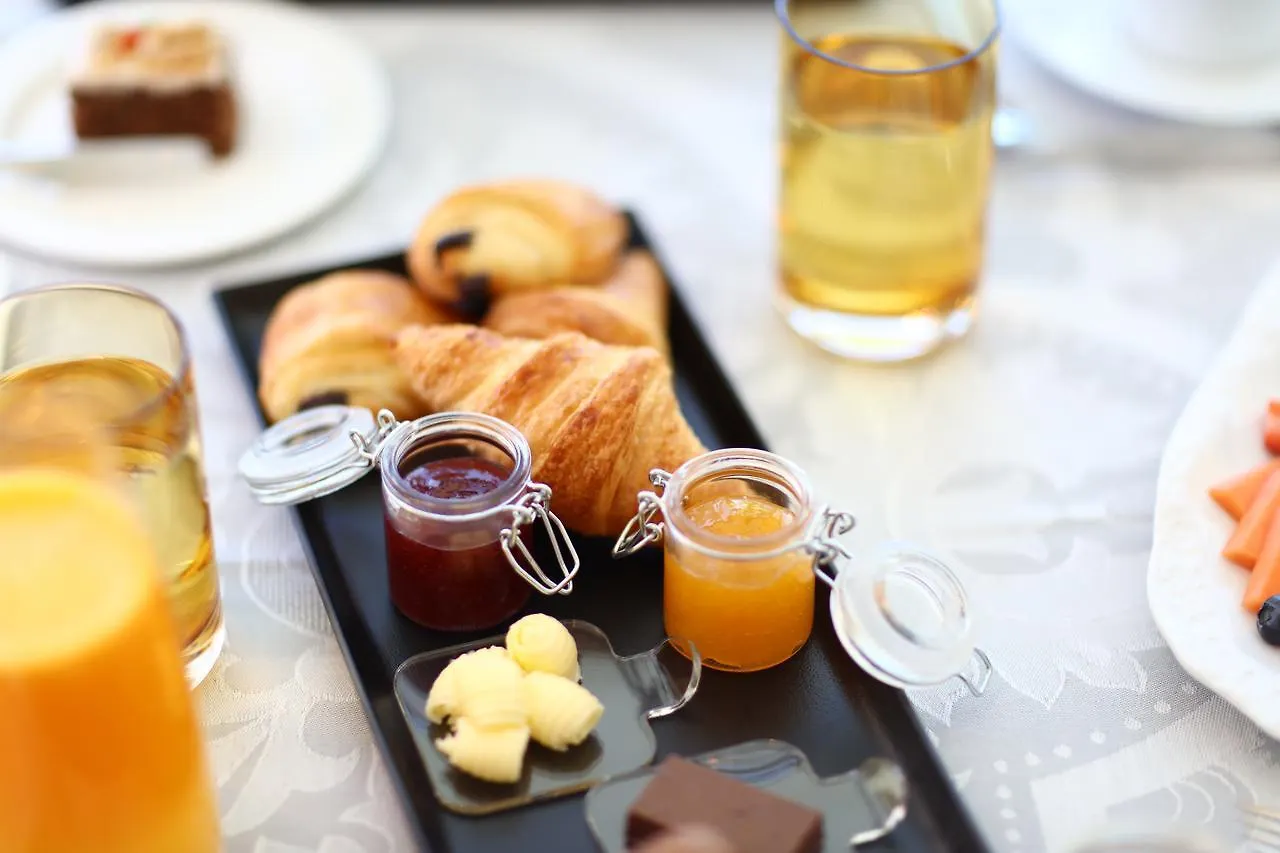 Iberostar Selection Lisboa Hotell 5*,  Portugal